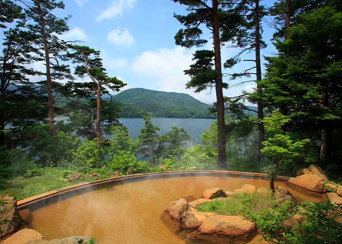 温泉　春夏